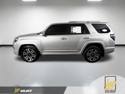 Used 2021 Toyota 4Runner Limited AWD/4WD image 9