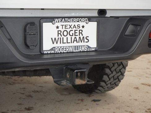 Used 2025 Jeep Gladiator Mojave w/ Convenience Group AWD/4WD image 34