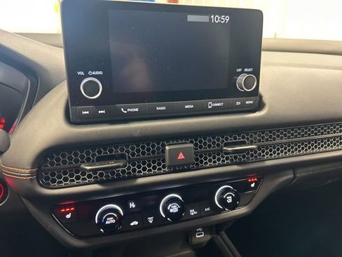 Certified 2025 Honda HR-V Sport image 20