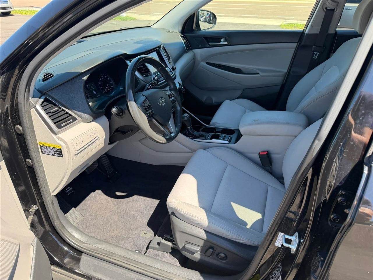 Used 2018 Hyundai Tucson Value FWD image 34