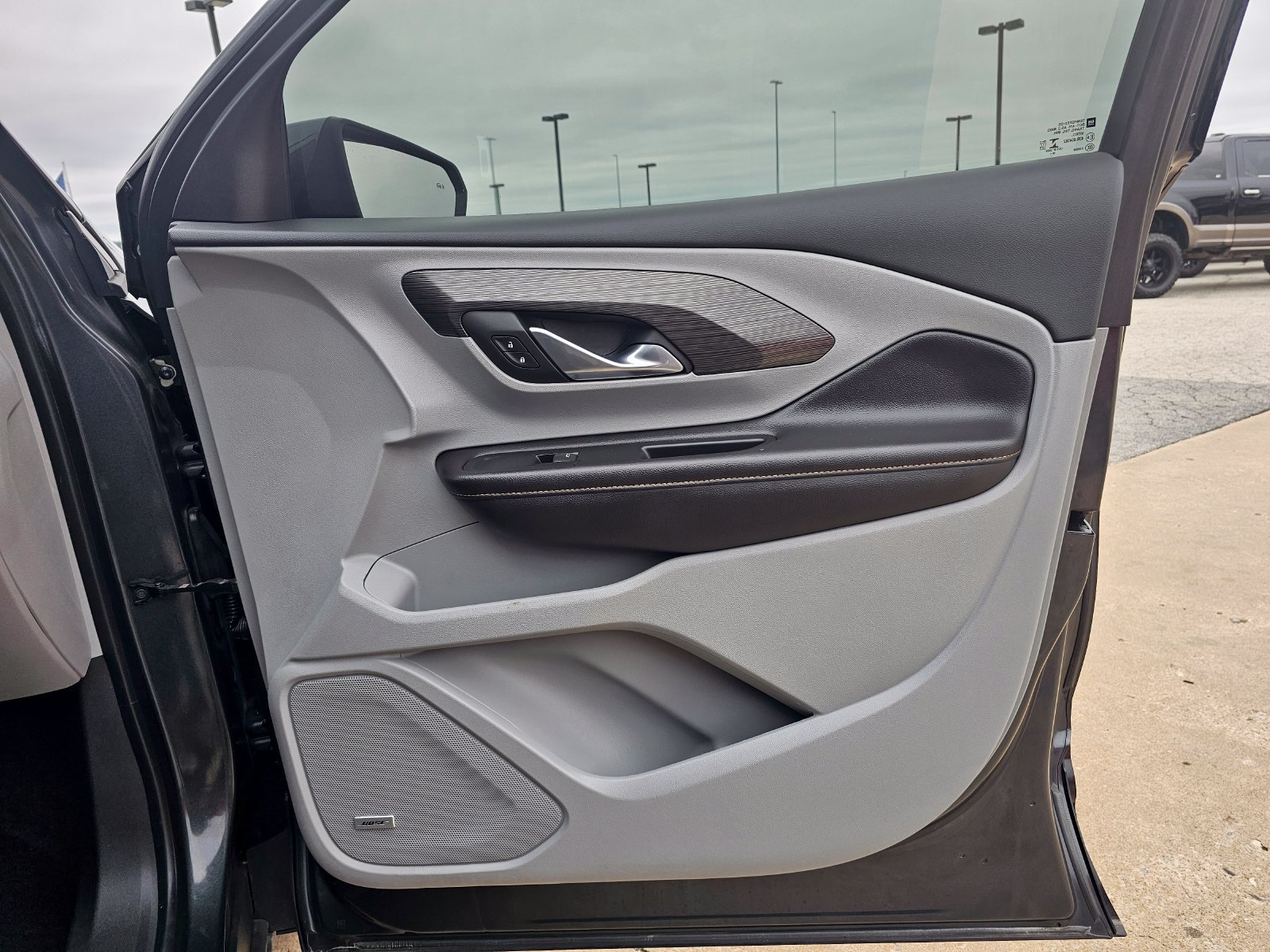 Used 2019 GMC Terrain SLT w/ Infotainment Package II AWD/4WD image 30