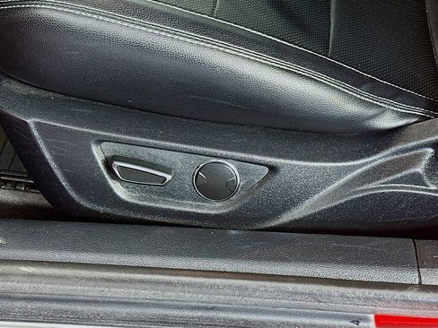 Used 2016 Ford Mustang GT Premium image 18