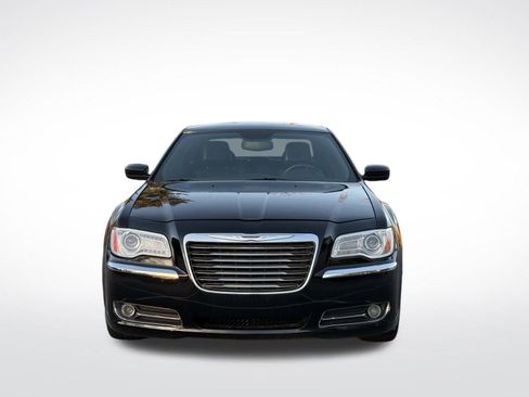 Used 2014 Chrysler 300 AWD w/ Driver Convenience Group image 3