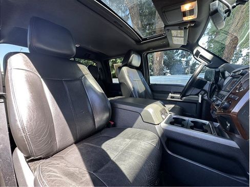 Used 2011 Ford F250 Lariat w/ Lariat Ultimate Pkg AWD/4WD image 4