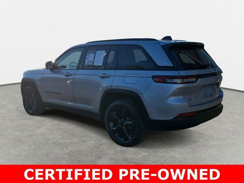Used 2025 Jeep Grand Cherokee Limited w/ Black Appearance Package RWD image 7