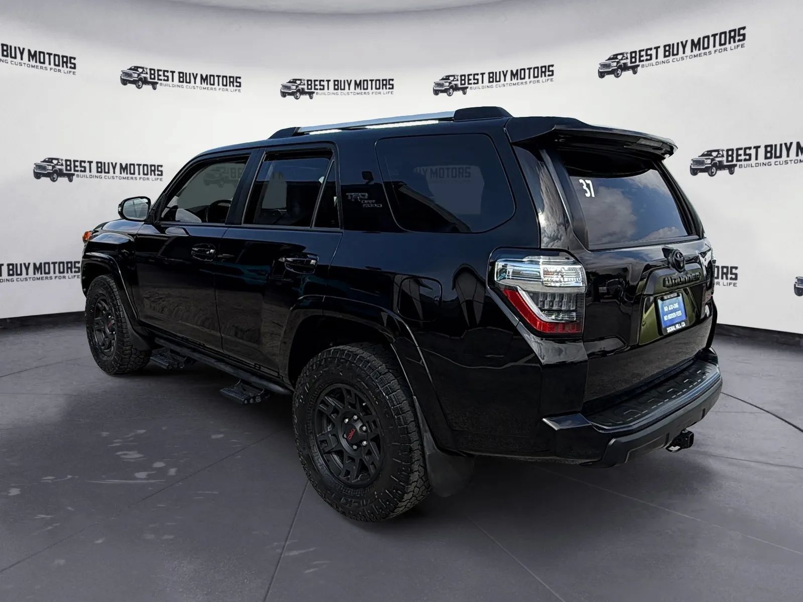 Used 2018 Toyota 4Runner TRD Off-Road Premium AWD/4WD image 6