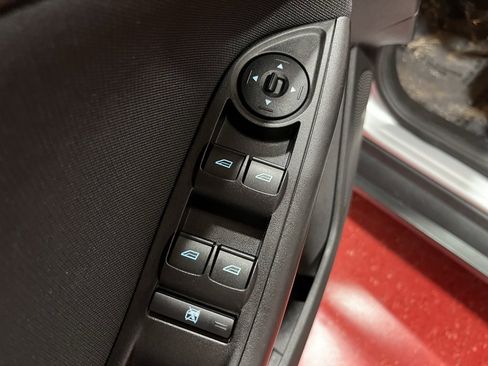 Used 2018 Ford Focus SE image 21