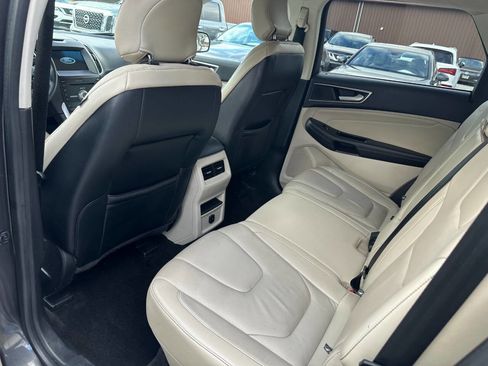 Used 2018 Ford Edge Titanium image 12