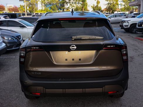 New 2026 Nissan Kicks SV image 5