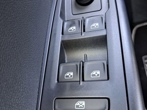 New 2026 Volkswagen Taos S FWD image 15