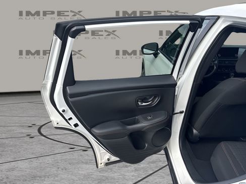 Used 2024 Honda HR-V Sport image 24