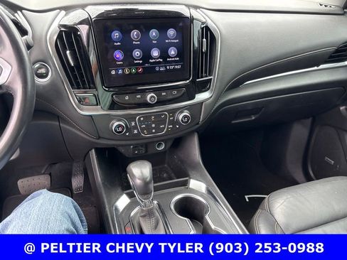 Used 2021 Chevrolet Traverse RS FWD image 12