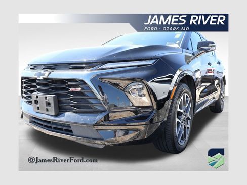Used 2025 Chevrolet Blazer RS image 1
