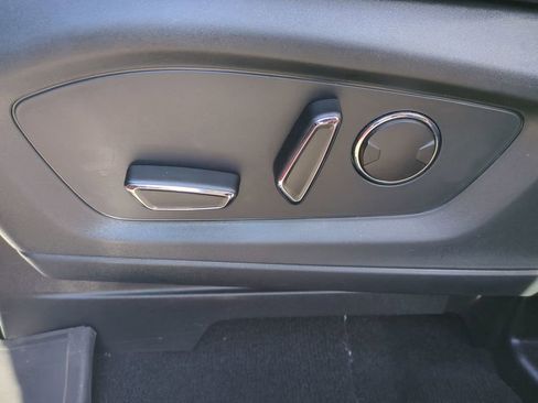 Used 2020 Ford Explorer Platinum image 19