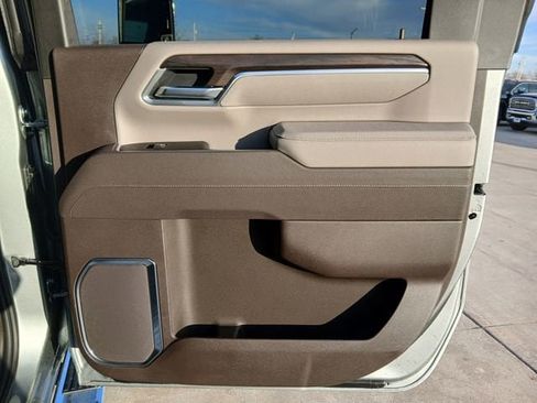 New 2026 GMC Sierra 2500 SLT w/ SLT Convenience Package image 17