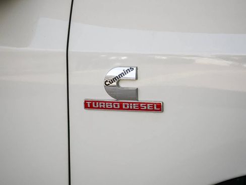 Used 2026 RAM 2500 Laramie AWD/4WD image 11