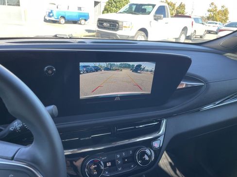 Used 2024 Buick Envista Sport Touring w/ Convenience I Package image 17