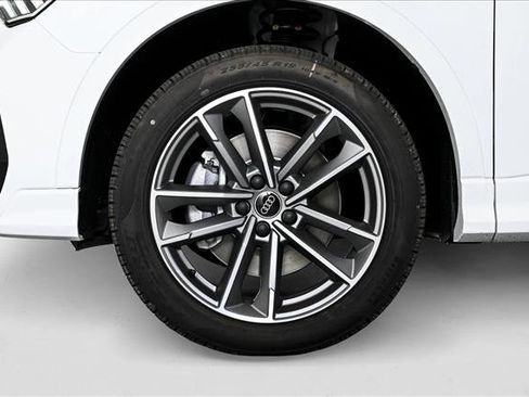 New 2025 Audi Q3 2.0T Premium image 6