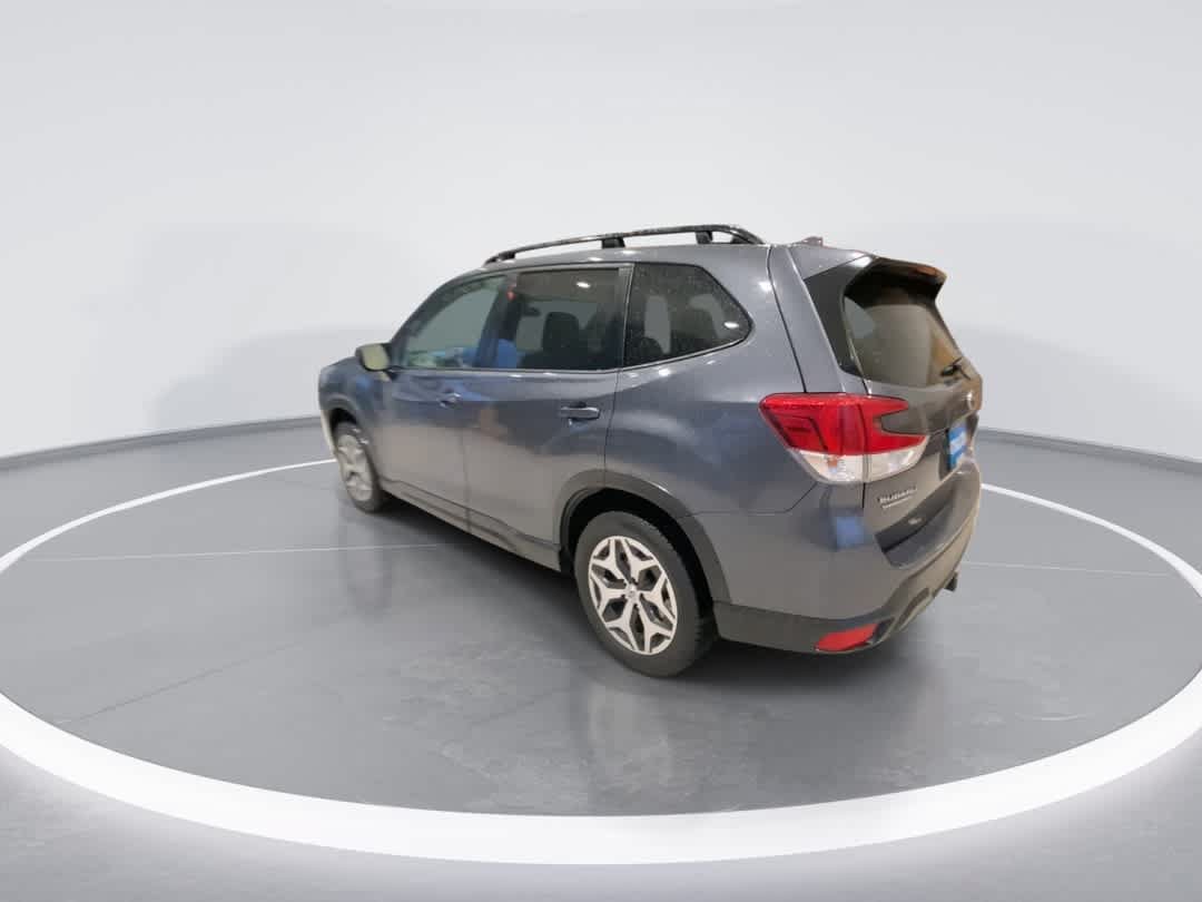 Used 2022 Subaru Forester Premium AWD/4WD image 6