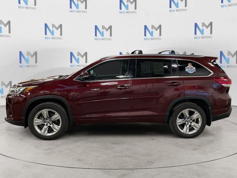 Used 2018 Toyota Highlander Limited w/ Protection Package #3 AWD/4WD image 2