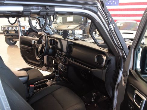 Used 2018 Jeep Wrangler Unlimited Sport S AWD/4WD image 45