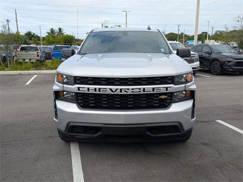 Certified 2022 Chevrolet Silverado 1500 Custom image 3