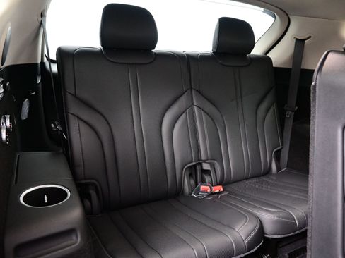 Certified 2025 Genesis GV80 3.5T Advanced image 17