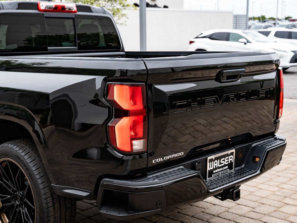 Used 2026 Chevrolet Colorado LT w/ LT Convenience Package RWD image 18