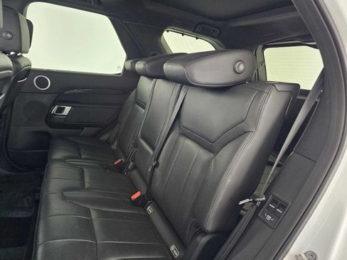 Used 2017 Land Rover Discovery HSE AWD/4WD image 19