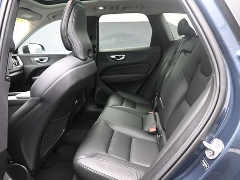 Used 2024 Volvo XC60 B5 Core AWD/4WD image 21