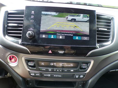 Used 2024 Honda Passport EX-L image 27