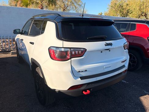 Used 2025 Jeep Compass Trailhawk AWD/4WD image 6