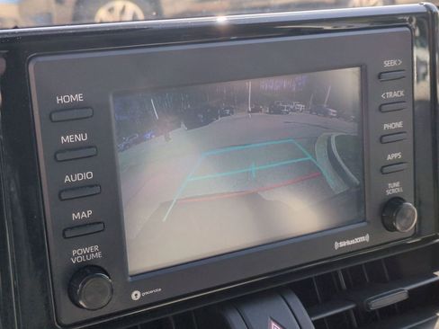 Used 2021 Toyota RAV4 XLE image 19