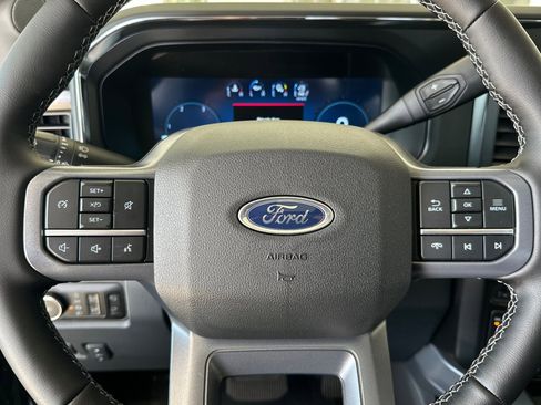 New 2026 Ford F250 Lariat w/ Black Appearance Package image 28