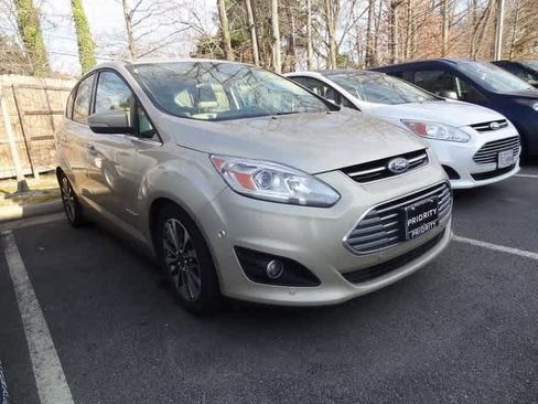 Used 2017 Ford C-MAX Titanium w/ Equipment Group 301A image 3