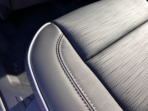 New 2026 Buick Enclave Sport Touring w/ Super Cruise Package image 20