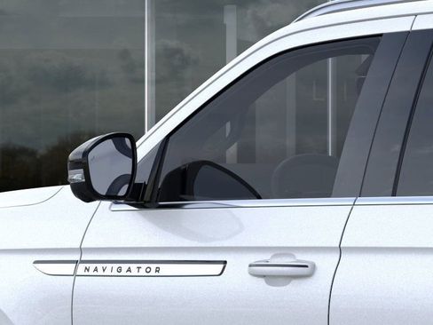 New 2025 Lincoln Navigator Reserve image 20