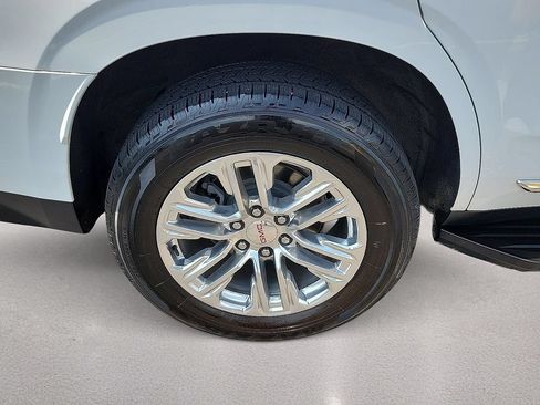 Used 2023 GMC Yukon SLT RWD image 7