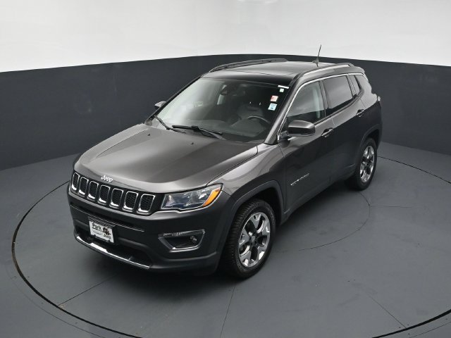 Used 2019 Jeep Compass Limited w/ Advanced Safety Group AWD/4WD image 14