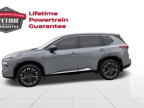 Certified 2024 Nissan Rogue Platinum w/ Platinum Premium Package image 2