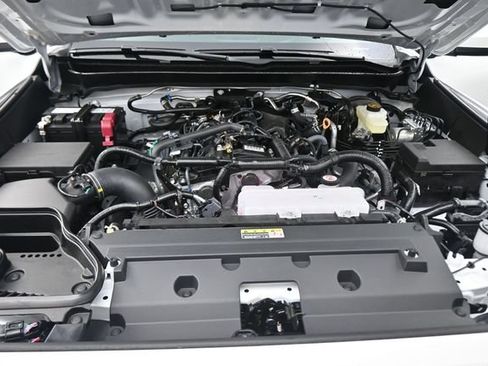 Used 2026 Toyota Tacoma SR5 AWD/4WD image 12