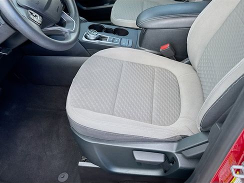 Used 2022 Ford Escape SE image 18