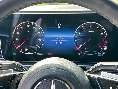 Used 2026 Mercedes-Benz GLE 350 4MATIC image 2