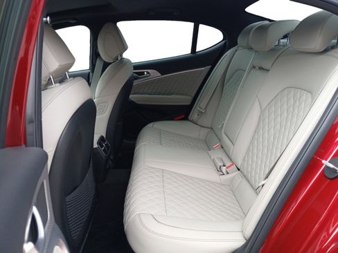 Used 2023 Genesis G70 3.3T w/ Sport Prestige Package image 13