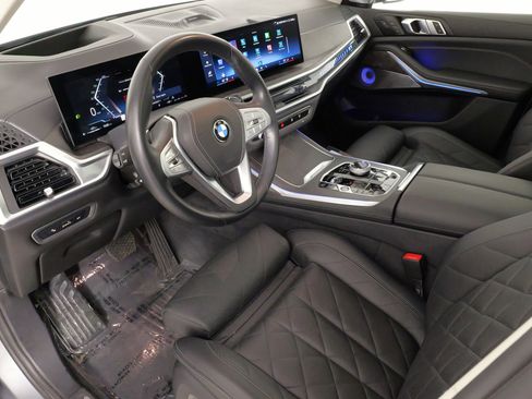 Used 2024 BMW X7 xDrive40i w/ Executive Package image 30