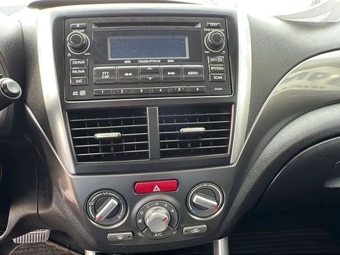 Used 2011 Subaru Forester 2.5X Premium w/ All-Weather Pkg image 17