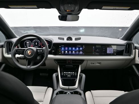New 2026 Porsche Cayenne Coupe image 19