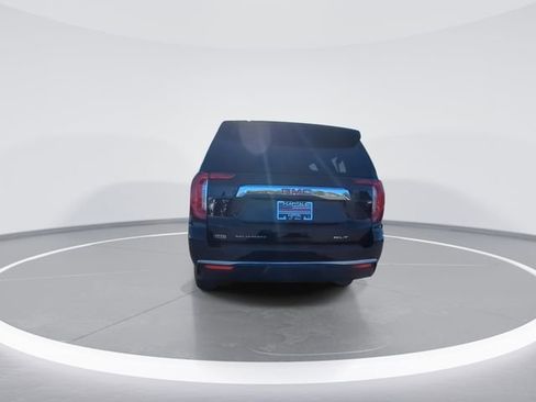 Used 2023 GMC Yukon XL SLT w/ SLT Luxury Package image 7