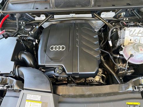 Used 2025 Audi Q5 2.0T Premium w/ Convenience Plus Package AWD/4WD image 20