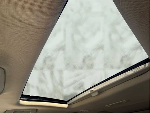 Used 2021 GMC Acadia Denali w/ Denali Ultimate Package image 11